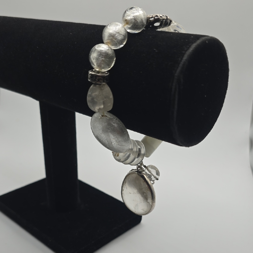 Silpada Clear Crystal Bead Stretch Bracelet